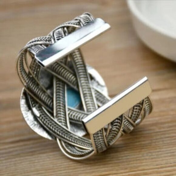 Ethnic Style Hollowed Geometric Twisted Bracelet, Jewelery Gift - Picture 7 of 9